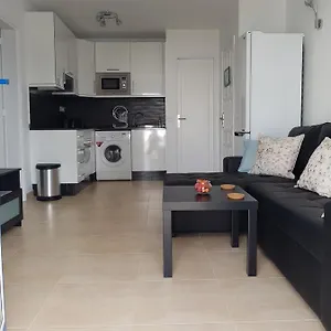 Atalaya 1st Floor Poolside Apartment Puerto del Carmen (Lanzarote)