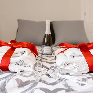  Apartment -malagasunapts- Historic Heart Of Aa Wifi